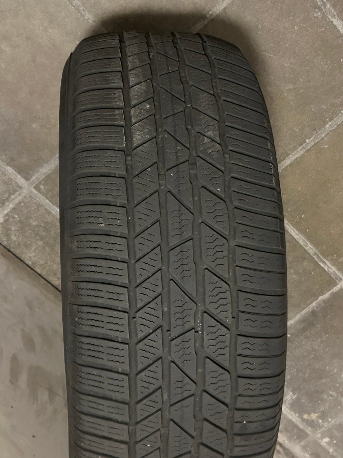 Lot de 4 pneus d'hiver 235/55 R17 de 2012, Autos : Pièces & Accessoires, Pneus hiver, Véhicule de tourisme, Enlèvement, Pneu(s)
