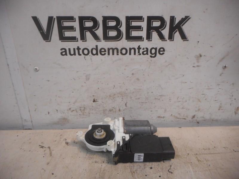 MOTEUR LEVE VITRE ELECTRIQUE DROIT New Beetle (9C1 / 9G1), Utilisé, Droite, Volkswagen