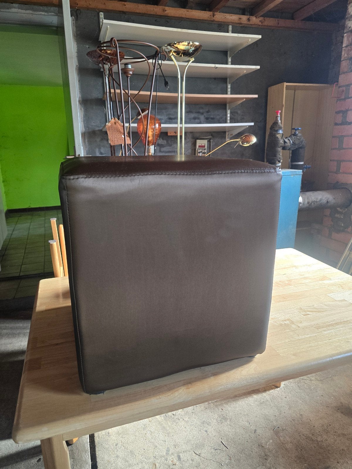 zeer mooie poefen 45€ per stuk nieuwprijs 241€, Ophalen, Bruin, Leer, Zo goed als nieuw
