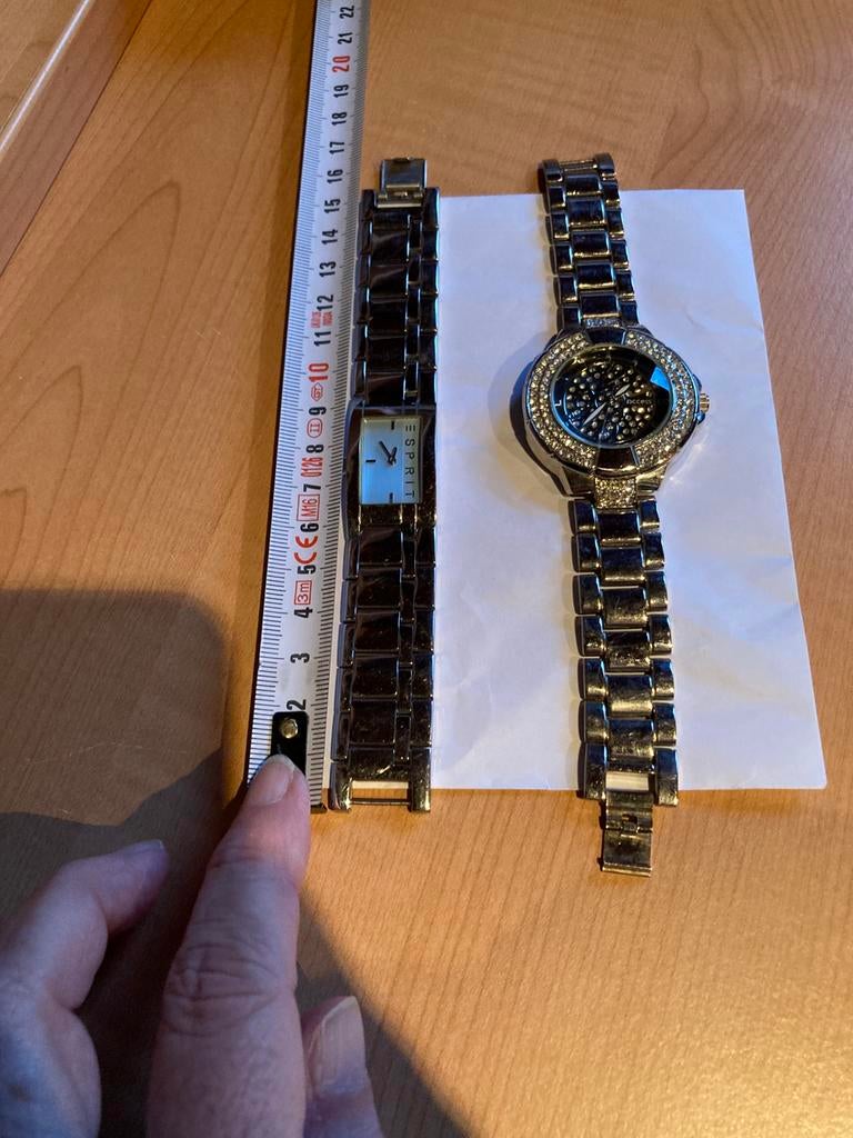 Dameshorloge, 2 stuks, Handtassen en Accessoires, Horloges | Dames, Staal, Gebruikt, Verzenden, Met strass
