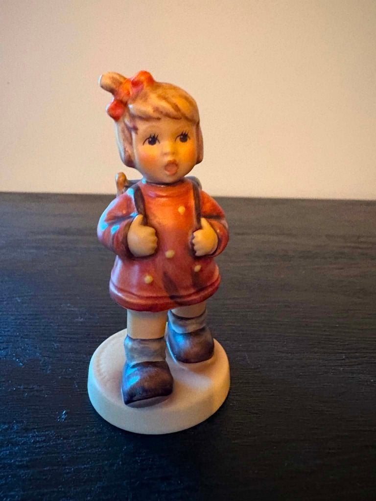 Hummel Goebel schoolmeisje, Ophalen of Verzenden, Zo goed als nieuw, Hummel