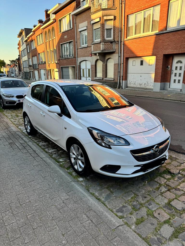 Opel Corsa 1.2 benzine - 2018 - onderhoudsboekje, Auto's, Voorwielaandrijving, Stof, 4 cilinders, 1229 cc
