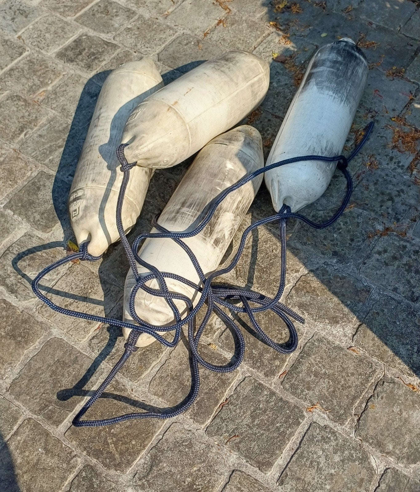 Garde-boue de protection pour bateaux, Sports nautiques & Bateaux, Enlèvement, Utilisé, Voilier ou Bateau à moteur