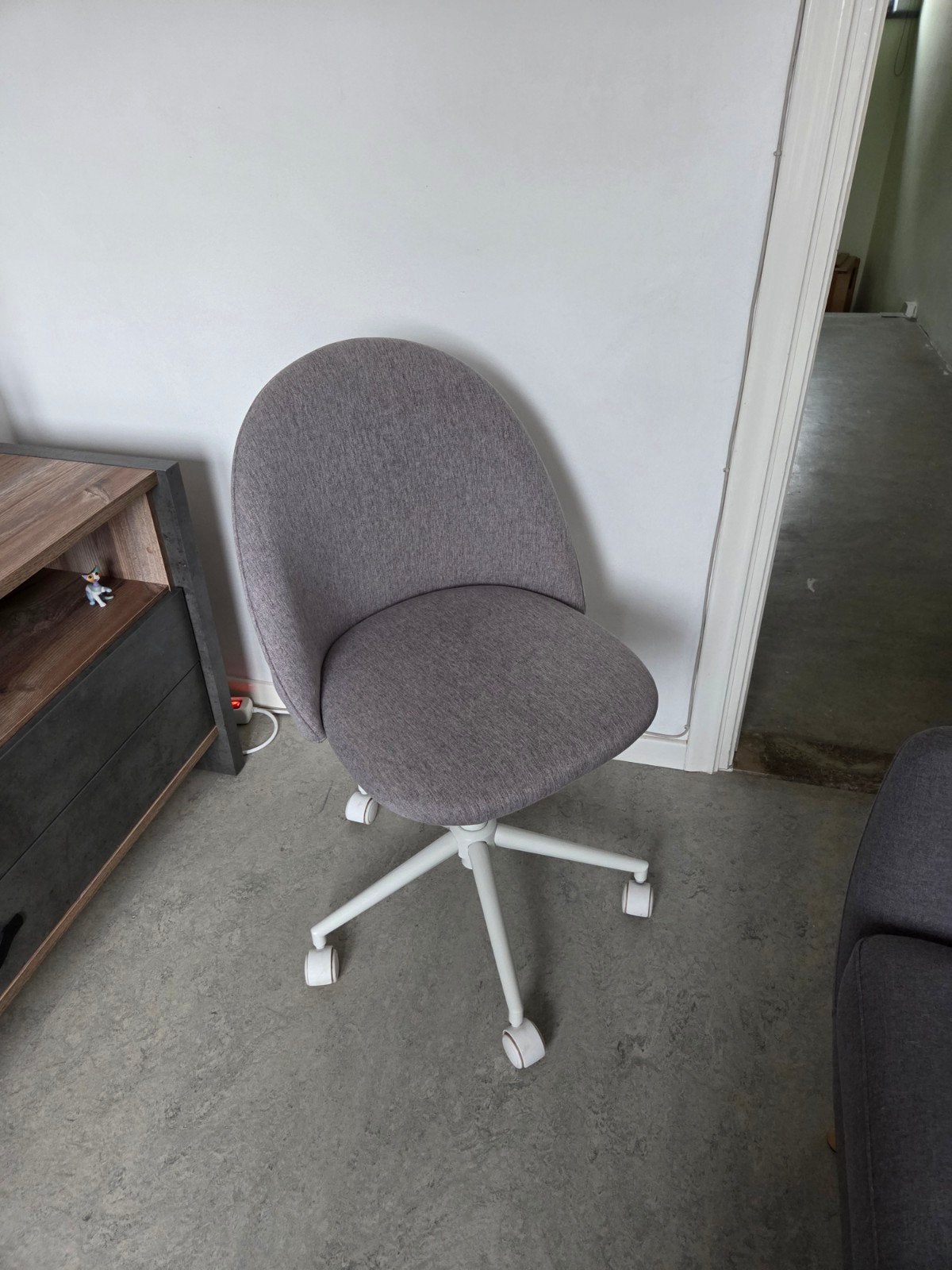 Bureaustoel JYSK Kokkedal, Scandinavisch design, prima staat, Huis en Inrichting, Ophalen, Zo goed als nieuw, Grijs, Bureaustoel