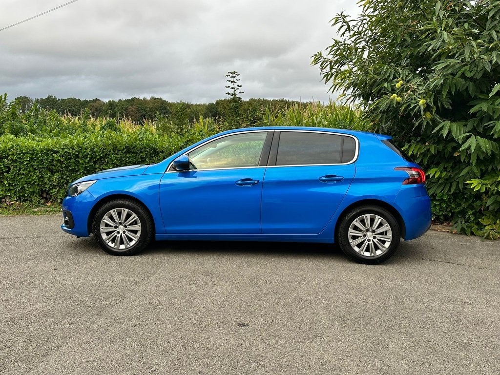 PEUGEOT 308 AUTOMATIQUE 1.5 BLUEHDI (2021) – 130 CH – EAT8, https://public.car-pass.be/vhr/fab53266-e327-459c-b7b0-99e0eec2787e