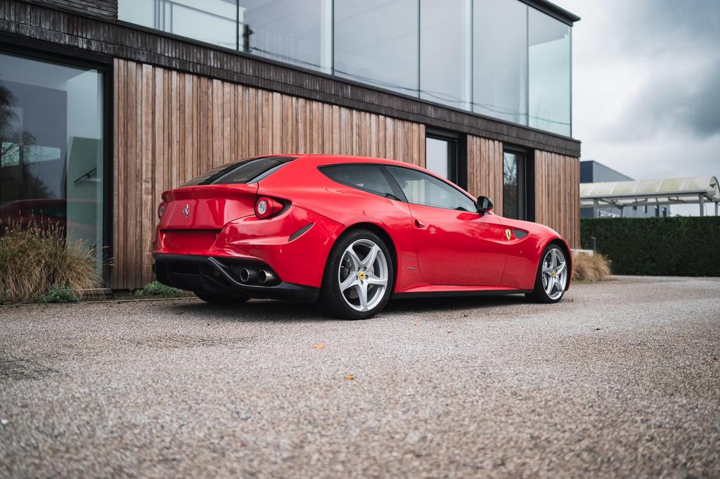 Ferrari FF 6.3 V12 Carbonpack 2011 Rood, Auto's, Ferrari, Automaat, Euro 5, Zwart, 12 cilinders