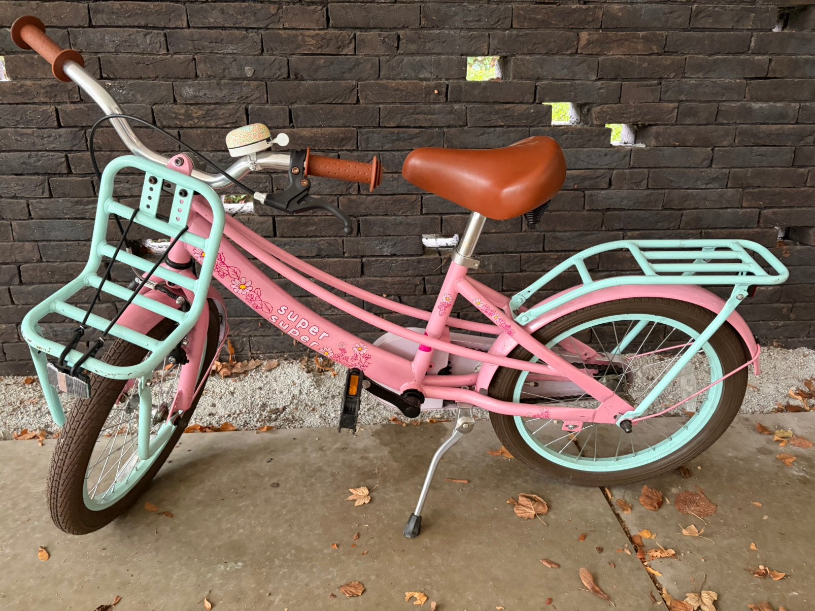 Supersuper Lola kinderfiets 18 inch, Fietsen en Brommers, Ophalen, Zo goed als nieuw, Terugtraprem, 18 inch