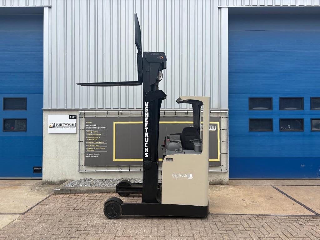 Chariot à mât rétractable VS-22858 Crown ESR4020, Enlèvement ou Envoi, Utilisé