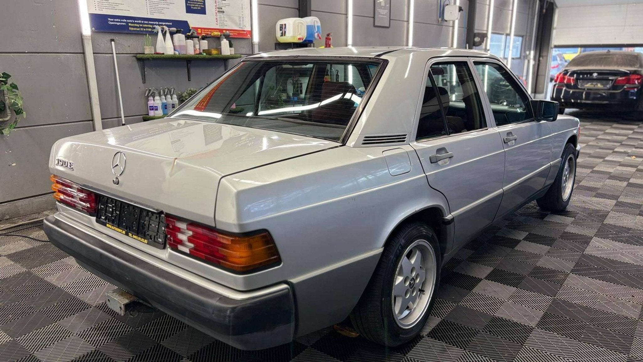 Mercedes-Benz 190 E Benzine AUTOMATIQUE bj. 1988 178000km Ol, foto 8