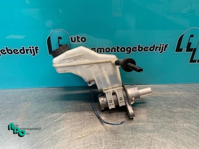 Cylindre de frein principal d'un Opel Corsa (Corsa D 07-), -, Opel, 3 mois de garantie, Utilisé