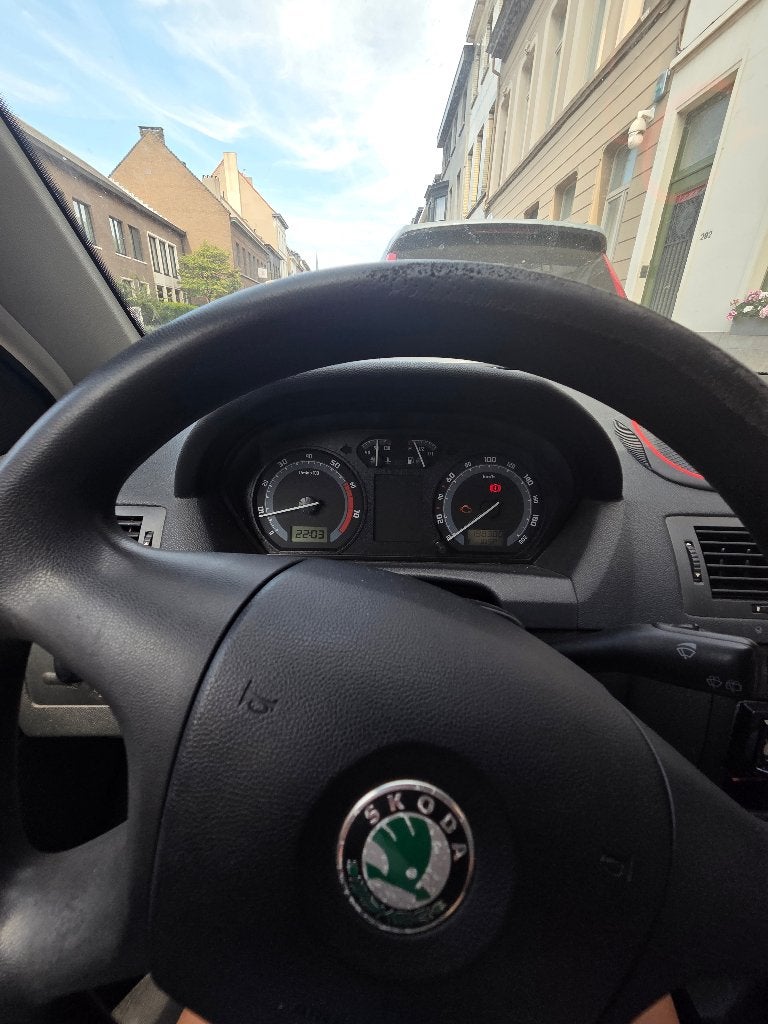Skoda fabia  1.2 benzine 198000 km verkoop zonder keuring, Auto's, Skoda, 5 deurs, Particulier, Euro 4, Fabia