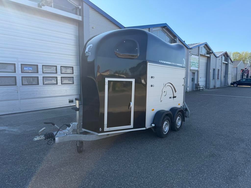 Nieuwstaat cheval liberte 1,5 paardstrailer paardentrailer, Ophalen of Verzenden
