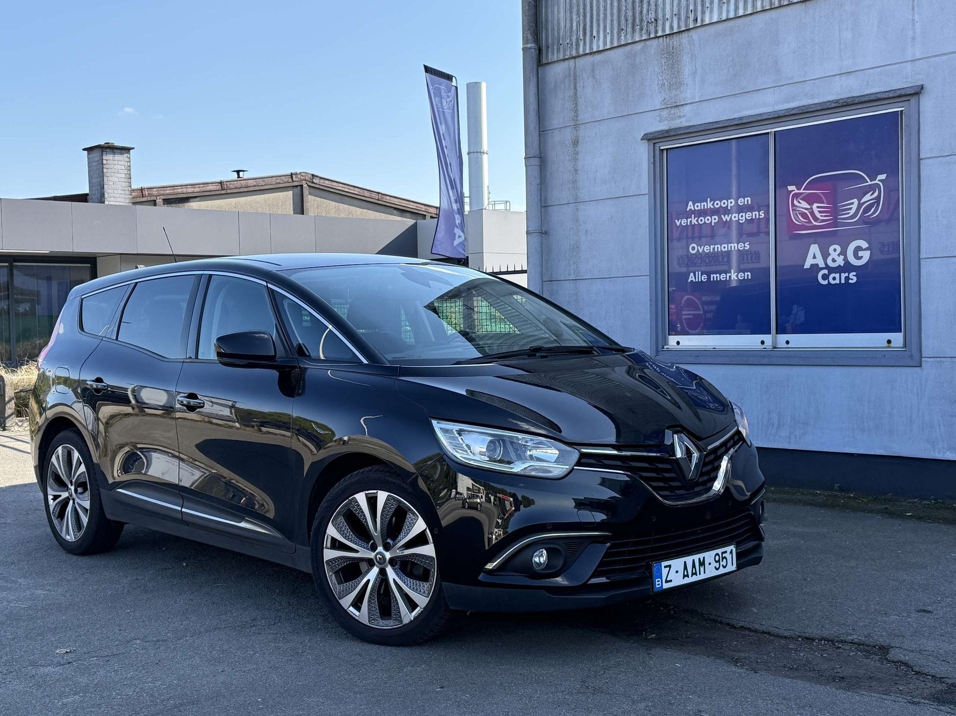 Renault Grand Scenic Grand Scénic 1.7 Blue dCi Black Editio, https://public.car-pass.be/vhr/55e01b63-7efe-4e09-a67a-8489c55e2e66
