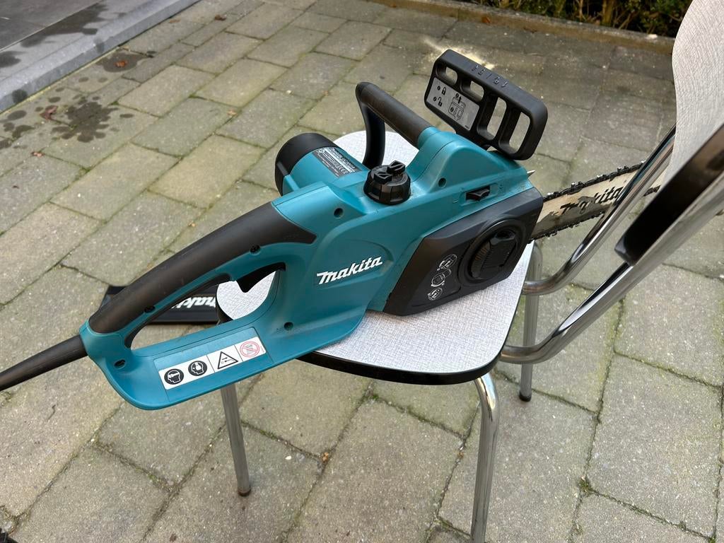 Makita elekttrische kettingzaag UC3041A, Ophalen, Zo goed als nieuw, Elektrisch