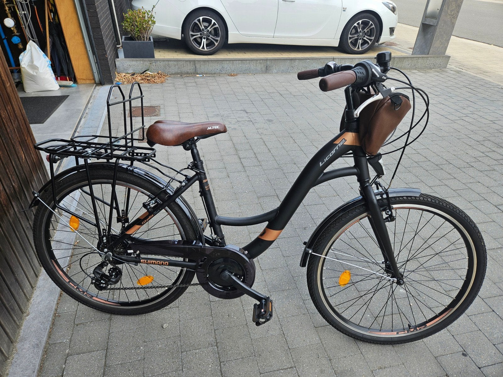 zeer mooie dames fiets maat 26 inch zo goed als nieuw, Fietsen en Brommers, Ophalen, Versnellingen