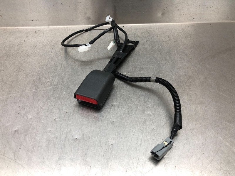 BOUCLE DE CEINTURE DE SECURITE AVANT DROIT Toyota Verso, Utilisé, Toyota