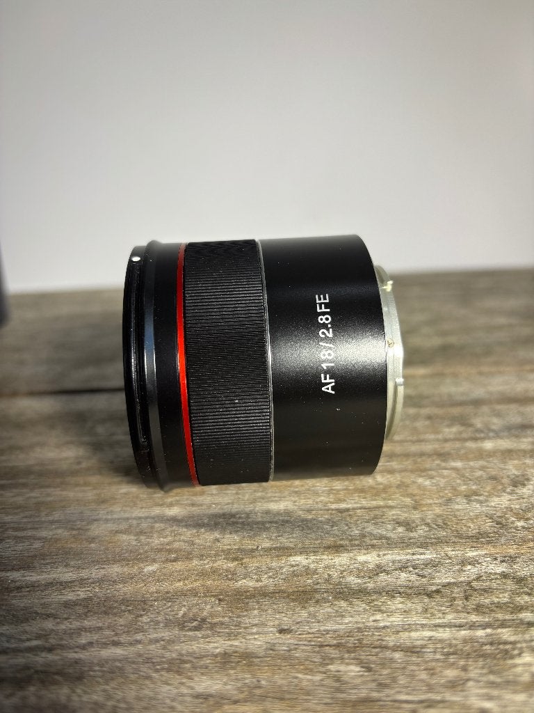 Samyang 18mm f/2.8 AF (Sony FE) - Ultra-groothoek, Enlèvement ou Envoi, Autofocus, Comme neuf, Objectif grand angle