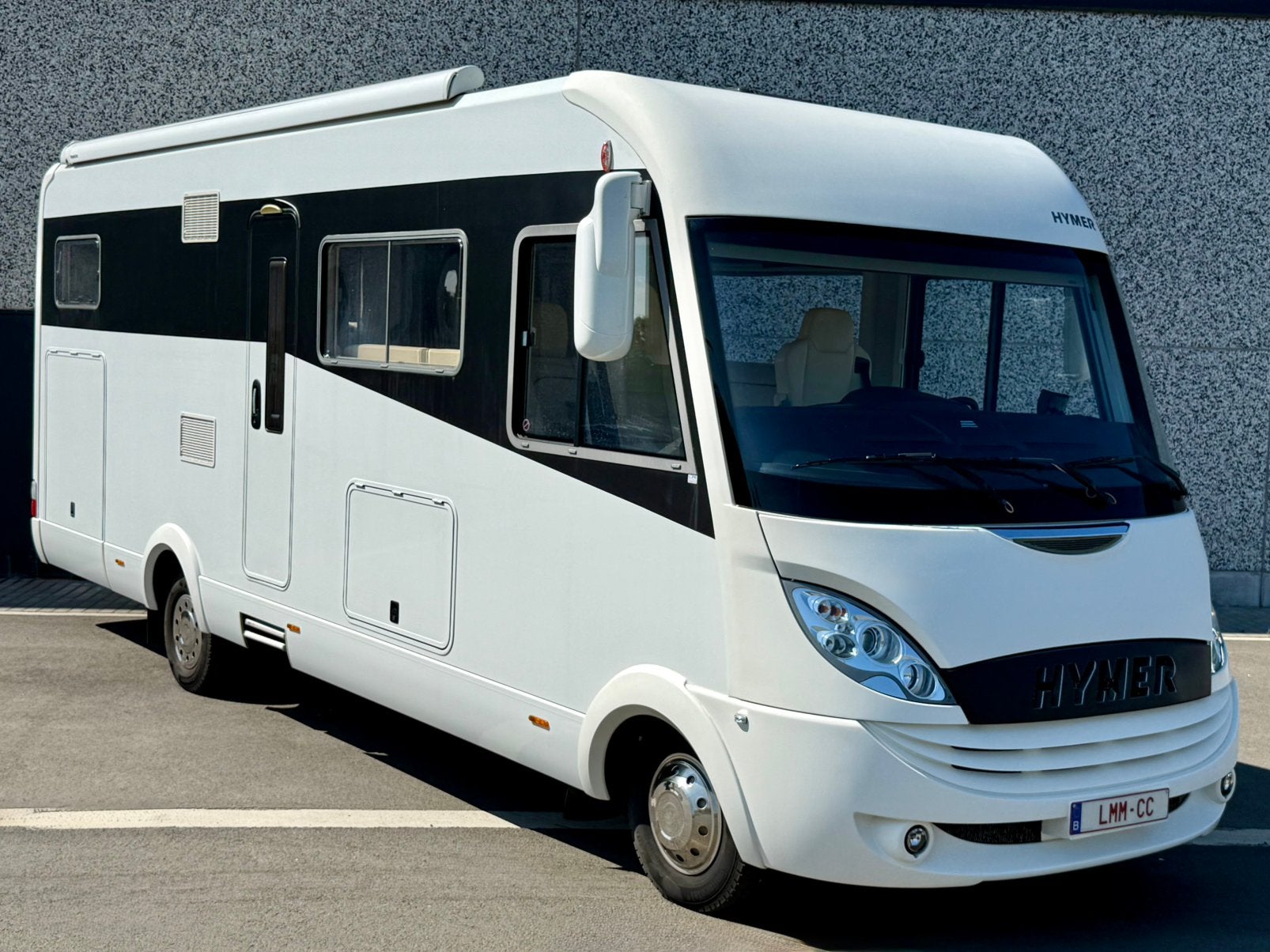 CAMPING-CAR DE LUXE HYMER LINER 809 L, Chemisch toilet, Afzuigkap, Caméra de recul, Bedrijf