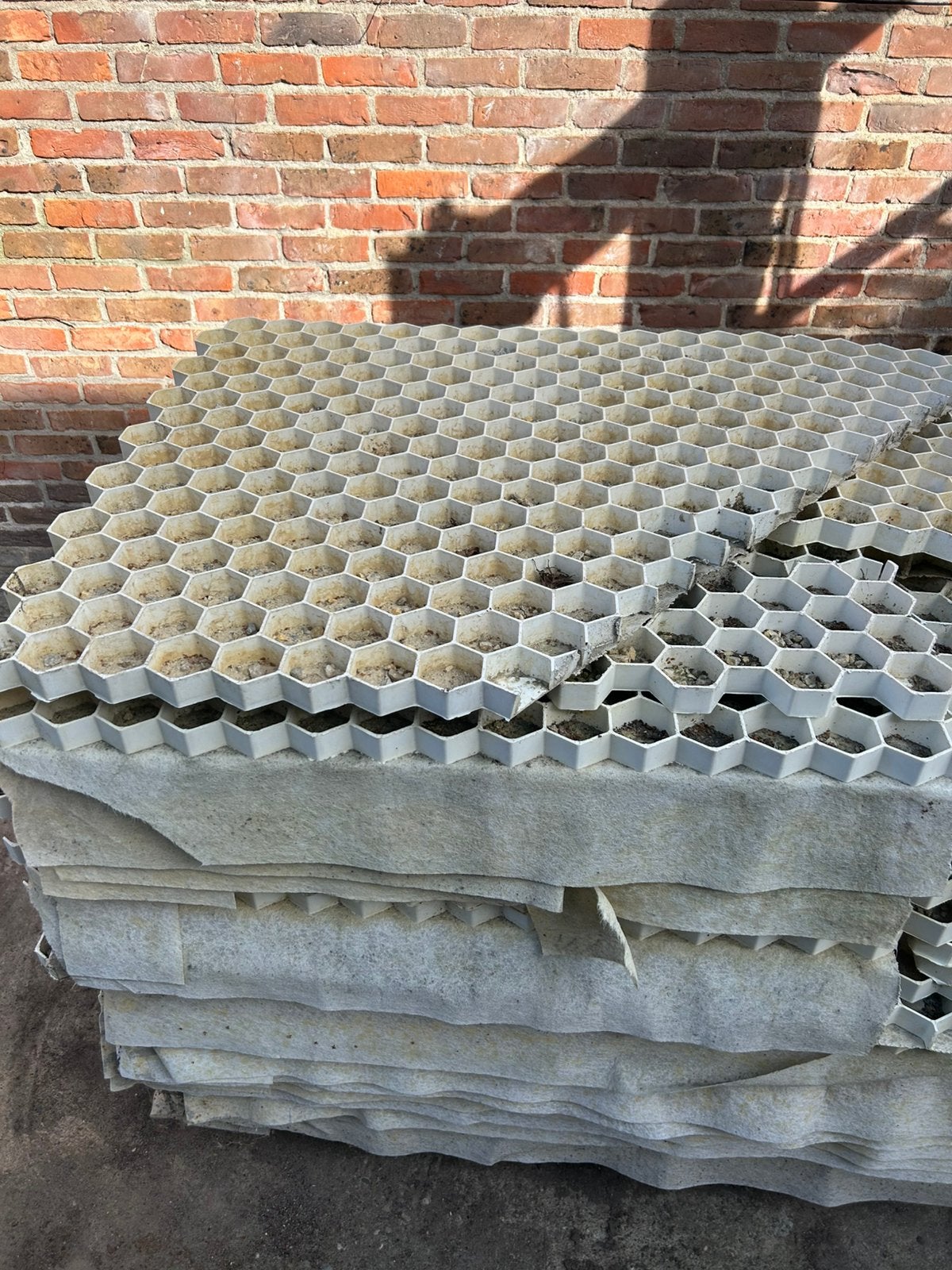 grindmatten + snelbeton voor borduurs, Tuin en Terras, Ophalen, Gebruikt