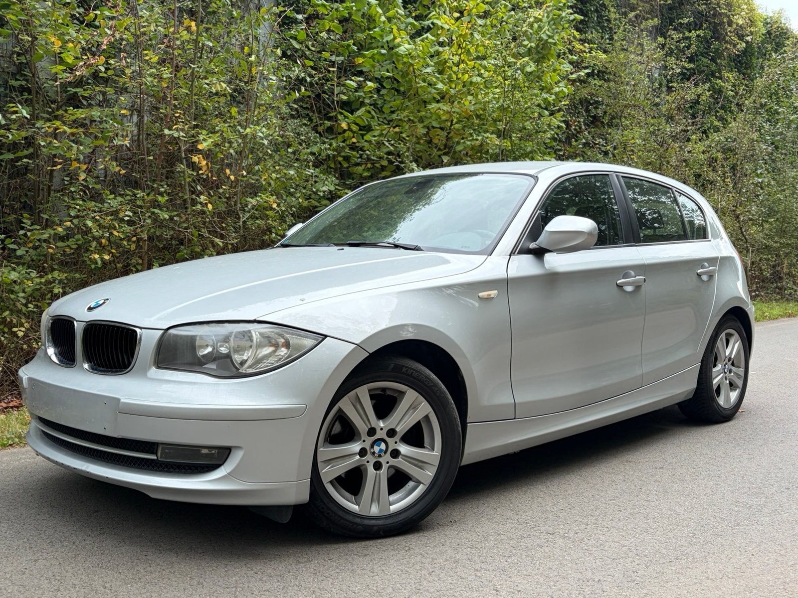 BMW 116i Essence | 2010 | 139 000 km, Autos, Achat, Boîte manuelle, Noir, 5 portes
