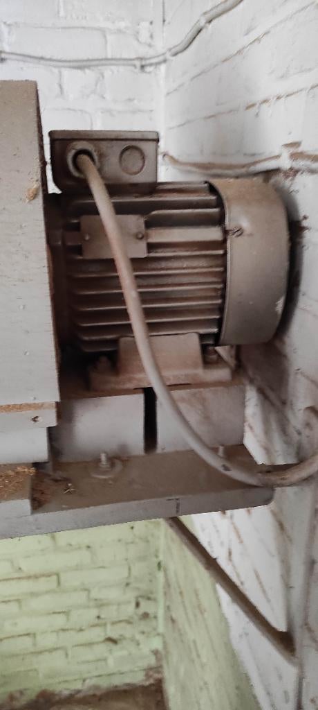 Elektrische motor 230V/380V, Enlèvement, Utilisé, Extracteur