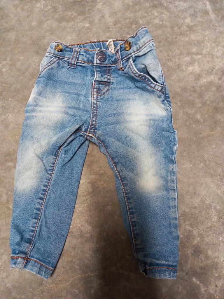 Babykleertjes maat 74, Ophalen