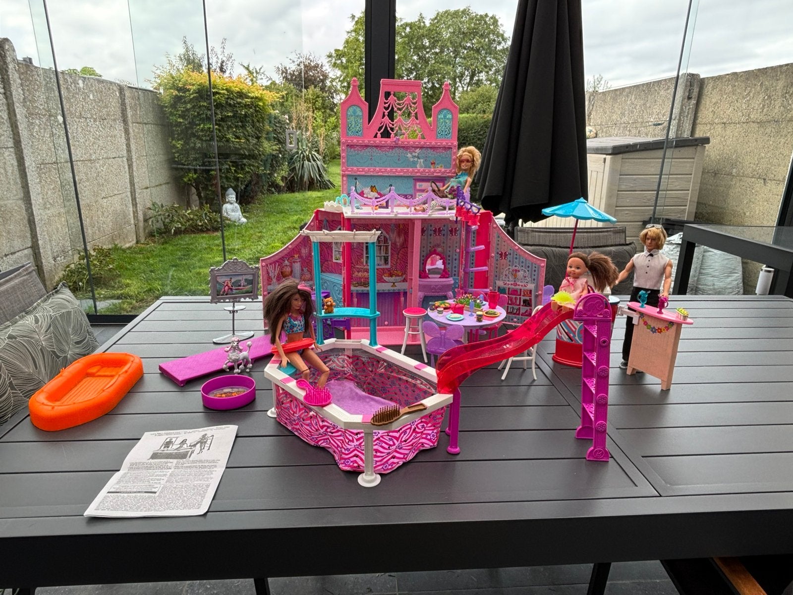 Maison Barbie avec accessoires, Enfants & Bébés, Enlèvement ou Envoi, Comme neuf