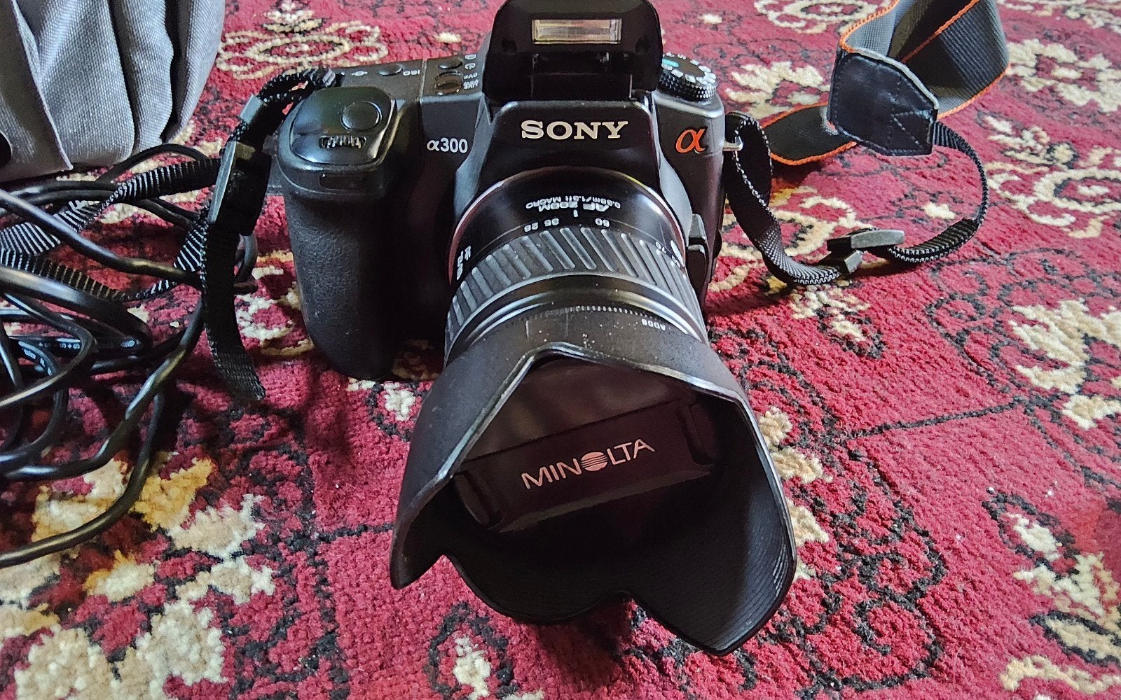 Sony Alpha A300 presque neuf avec carte mémoire et accessoir, Enlèvement ou Envoi