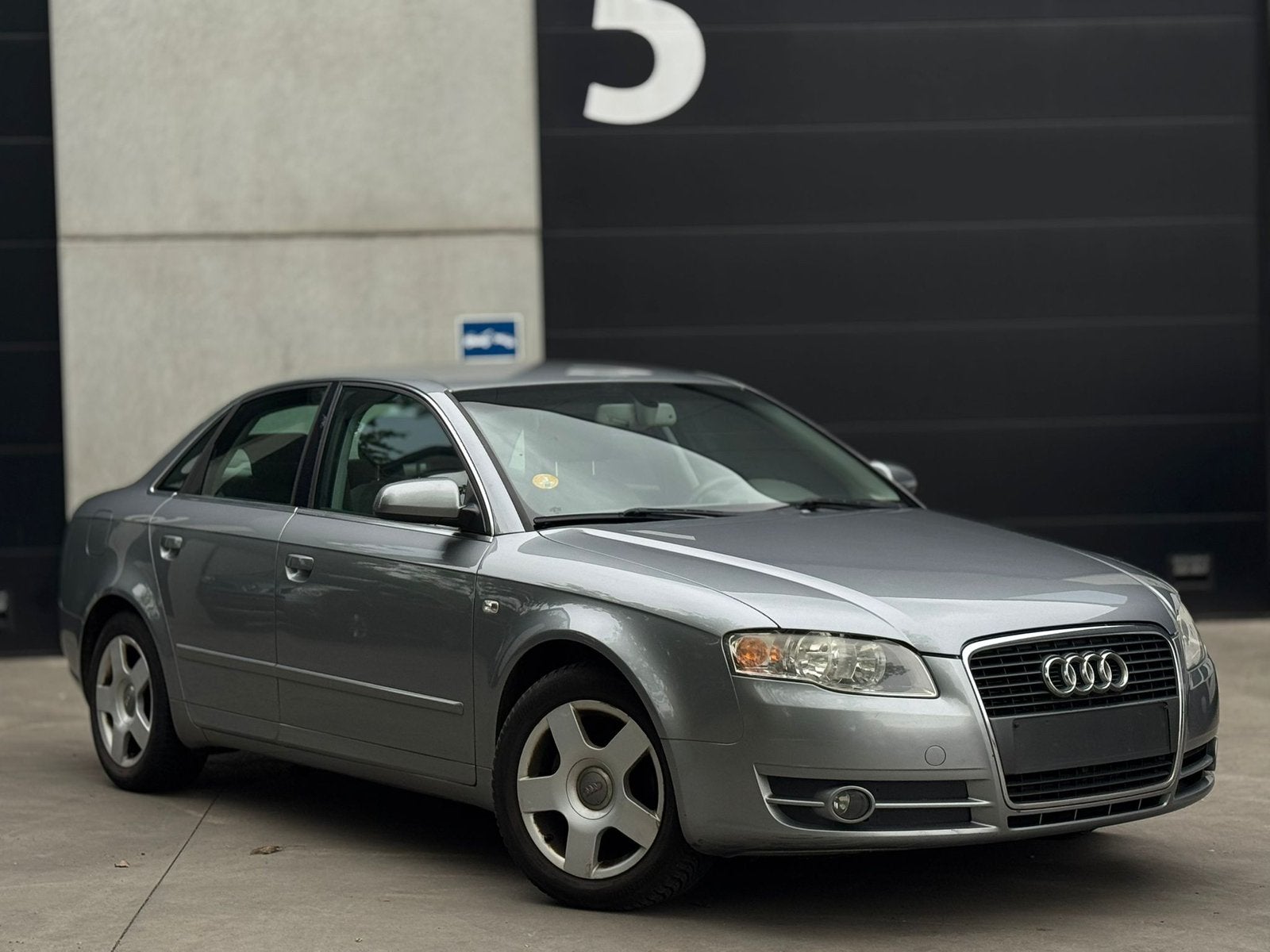 Audi A4 2.0 TDI - Roule parfaitement - 301 000 km, Autos, Boîte manuelle, A4, Diesel, Particulier