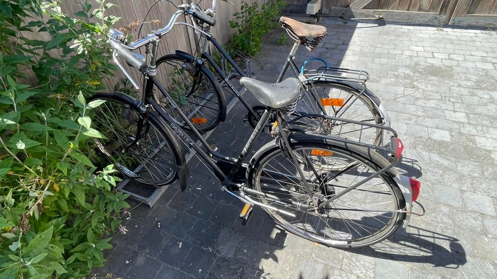 2 oude fietsen gratis af te halen, Fietsen en Brommers, Fietsen | Dames | Omafietsen, Gebruikt, Ophalen