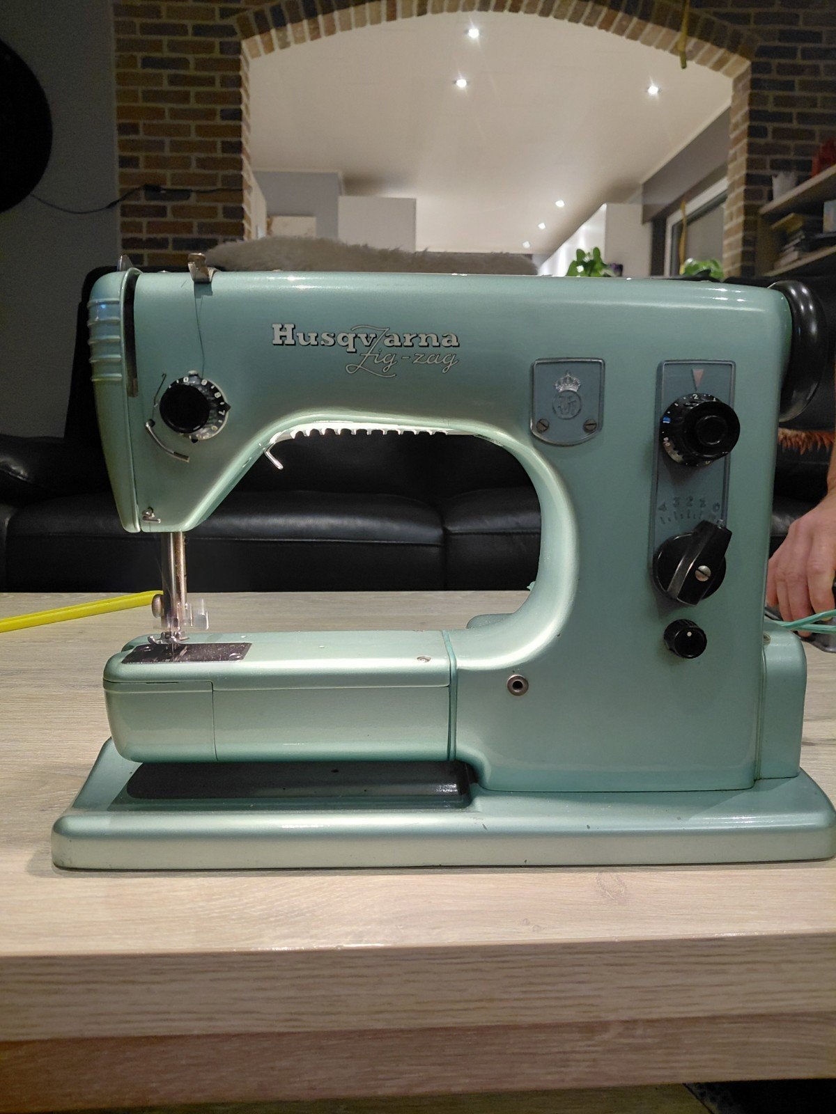 ​Vintage Husqvarna Zig-Zag Naaimachine (Klassiek Lichtgroen, Hobby en Vrije tijd, Ophalen, Gebruikt, Naaimachine, Husqvarna