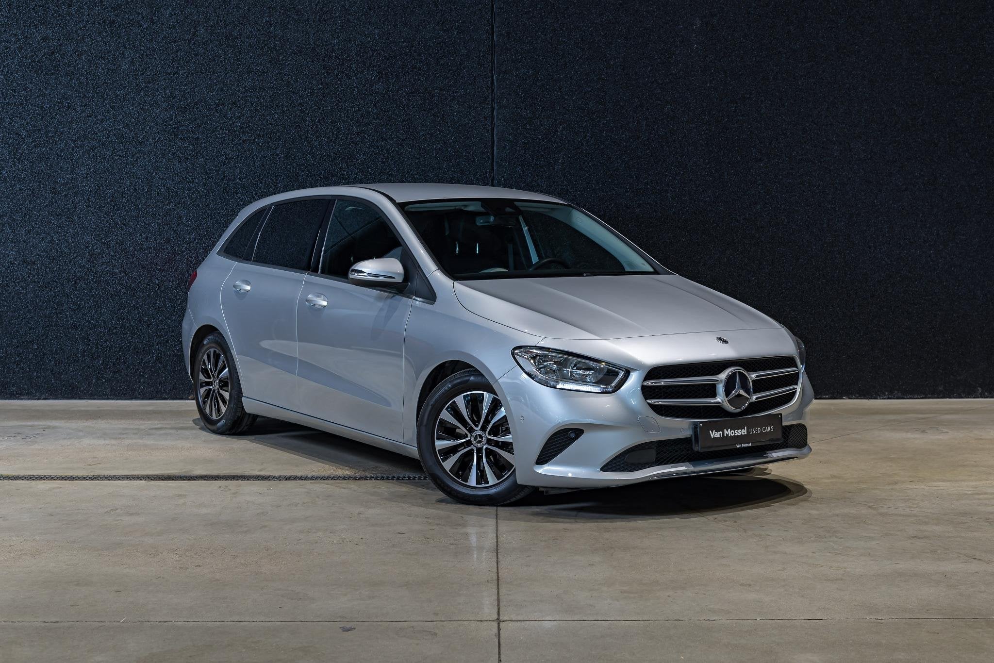 Mercedes-Benz B-Klasse B 180 Business Line NAVI | CAMERA | C, Auto's, Mercedes-Benz, Gebruikt, 4 cilinders, Bedrijf, 5 zetels