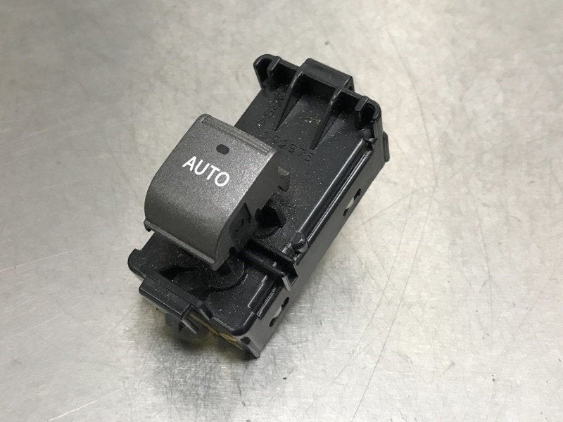 COMMUTATEUR VITRES ELECTRIQUES Lexus LS (F4) (|8481050020|), Utilisé, Lexus