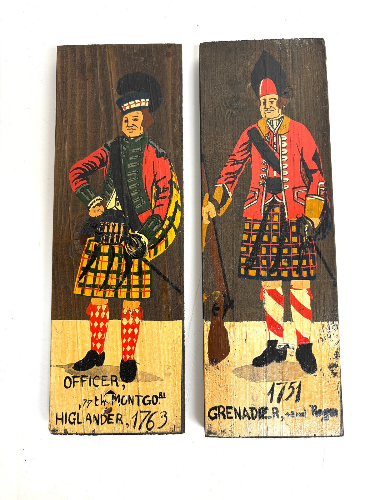 2 antieke figuren van oude militaire uniformen, Ophalen of Verzenden