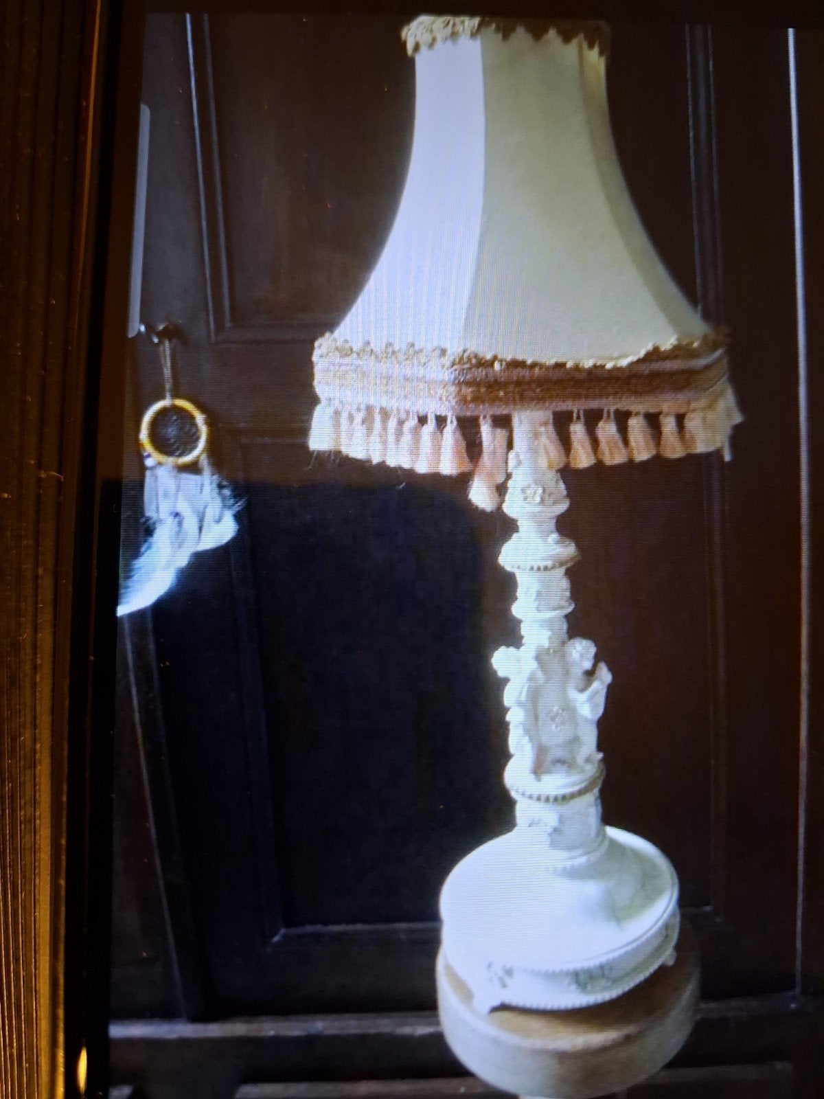 Grande lampe très jolie, finement travaillée, sur pied 70 cm, Vintage, Zo goed als nieuw, 70 cm, Figuurlamp