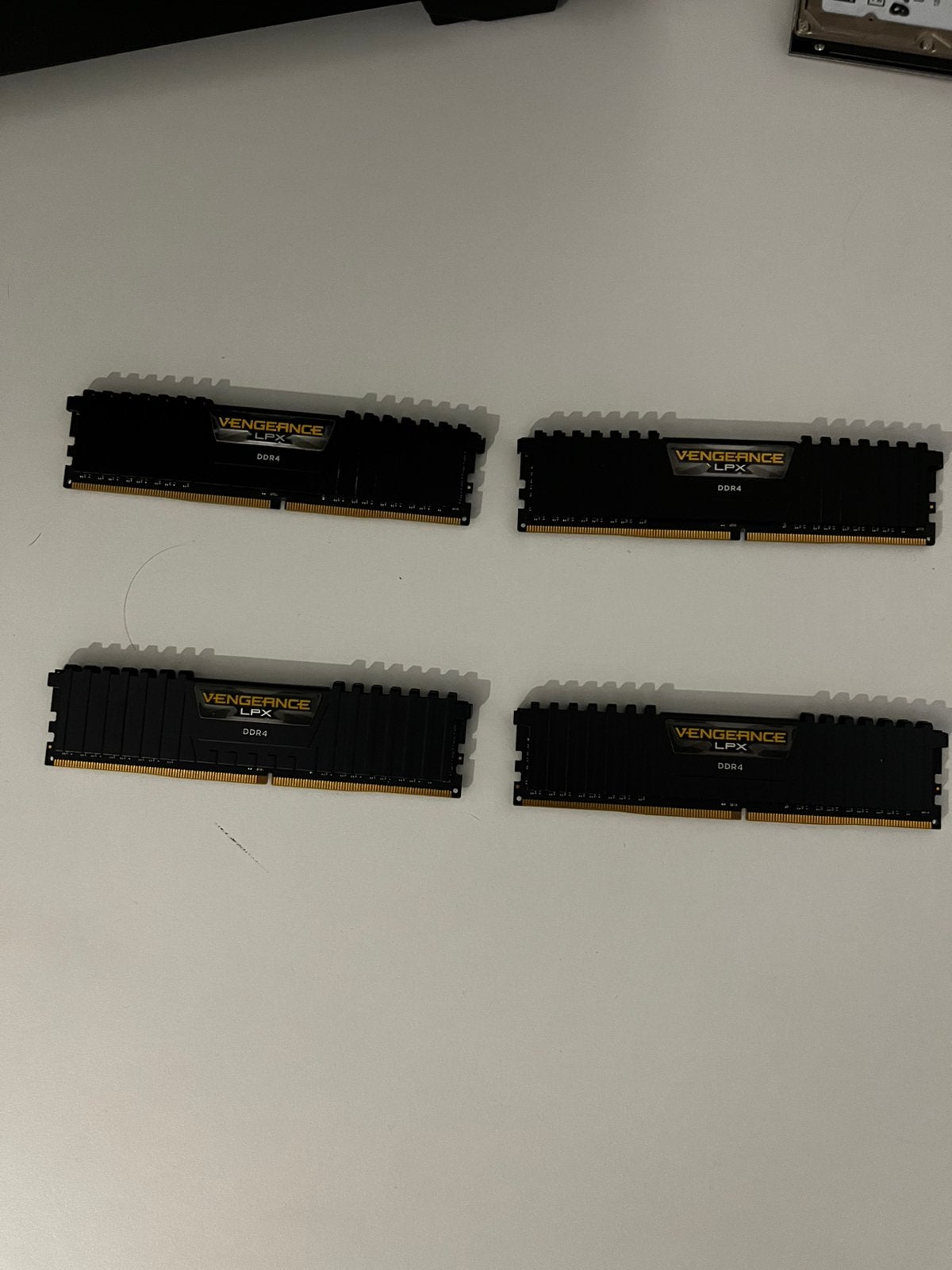 2x 8gb ddr4 3000mrz RAM, Enlèvement, Comme neuf, DDR4