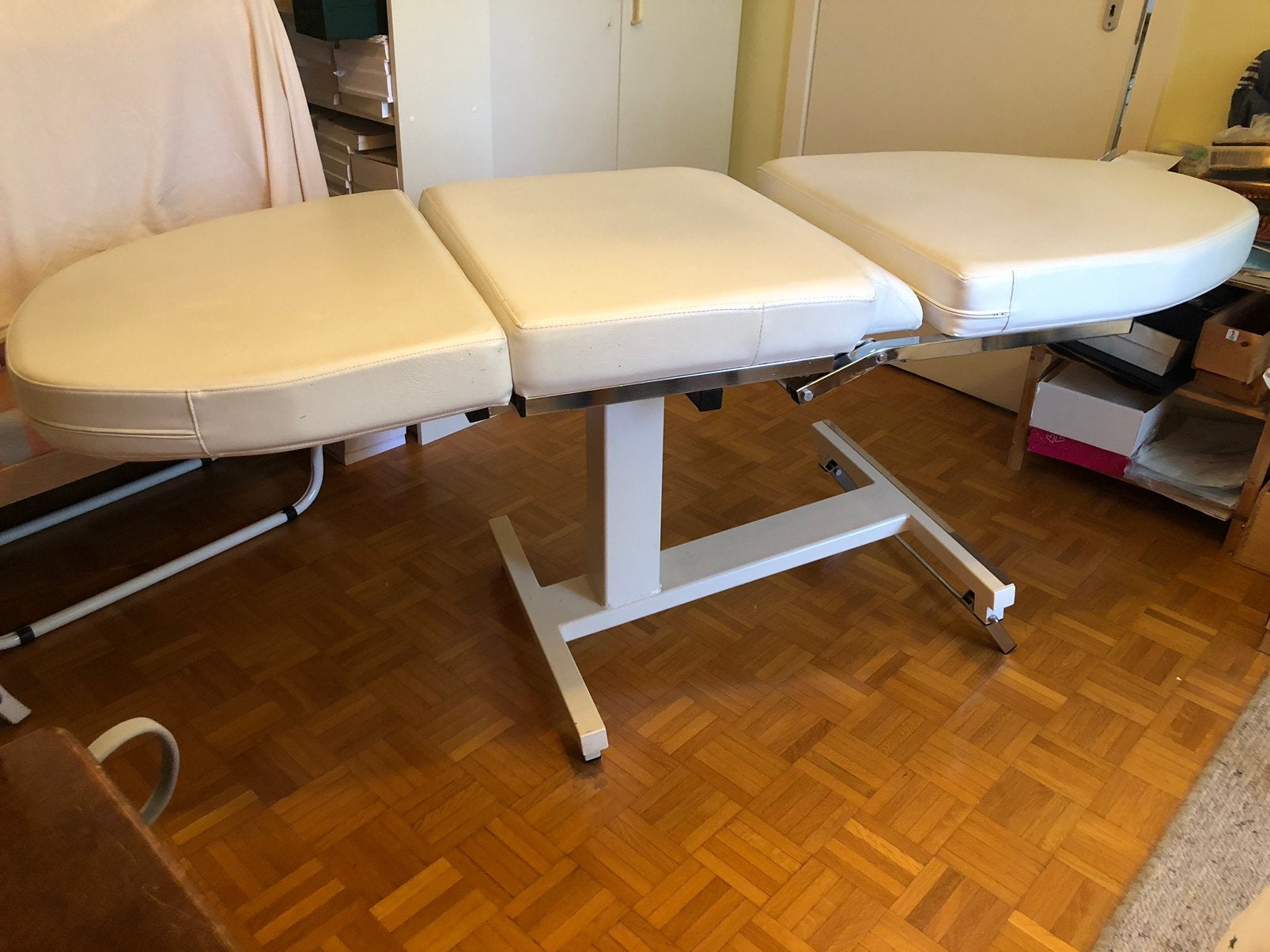 Verzorging-massagestoel, Sport en Fitness, Ophalen, Zo goed als nieuw, Massagetafel