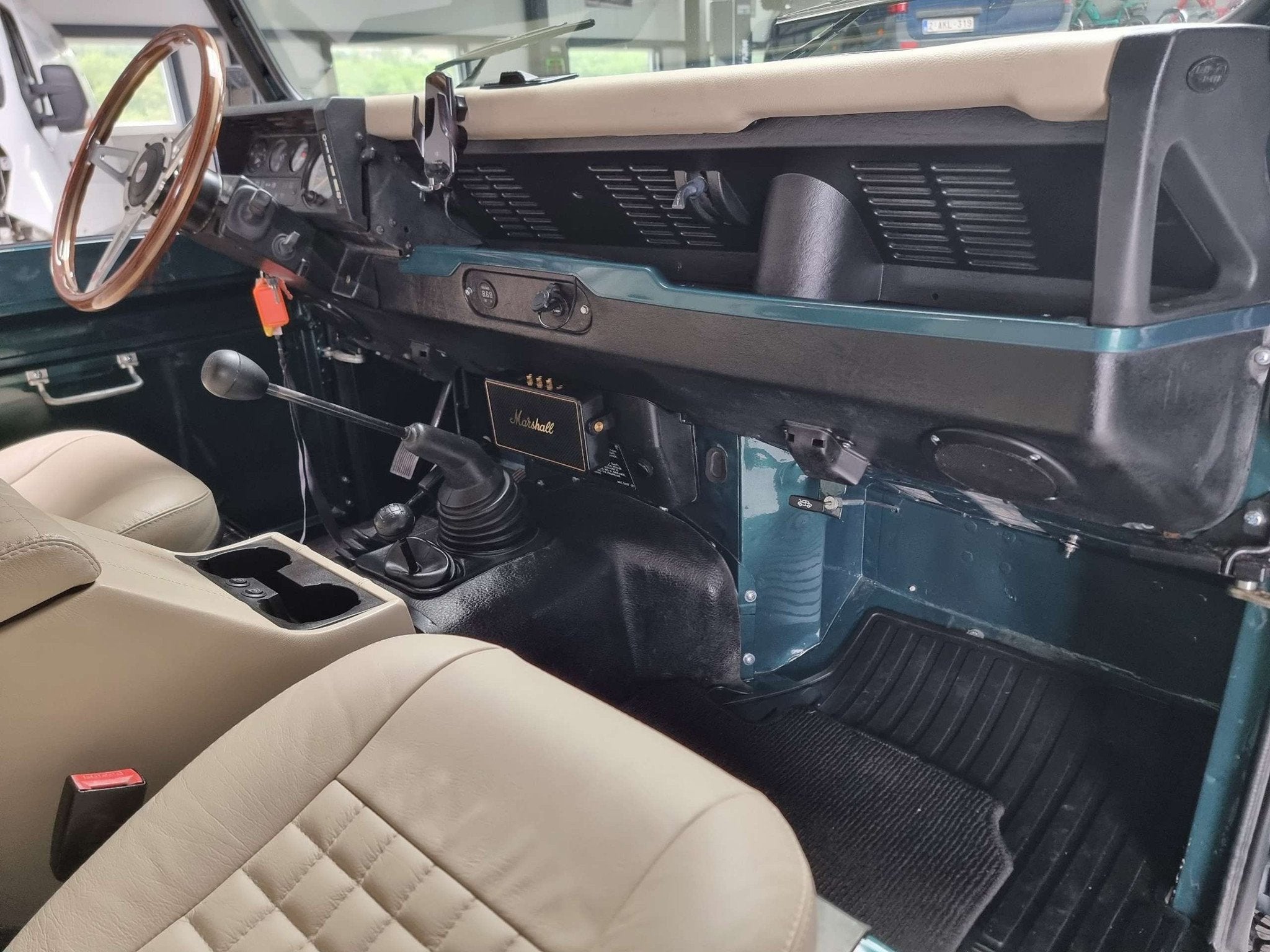 Land Rover Defender TYPE 90 * FULL RESTAURER * TURBO DIESEL, foto 11