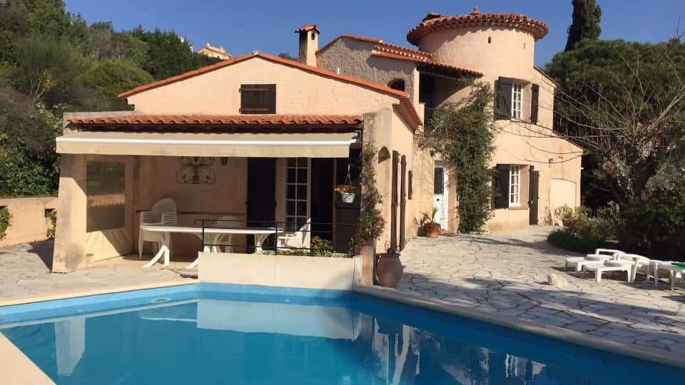 TE HUUR: villa met zwembad - cote d’azur / les issambres, Vakantie, 8 personen, 4 of meer slaapkamers, Dorp, Provence en Côte d'Azur