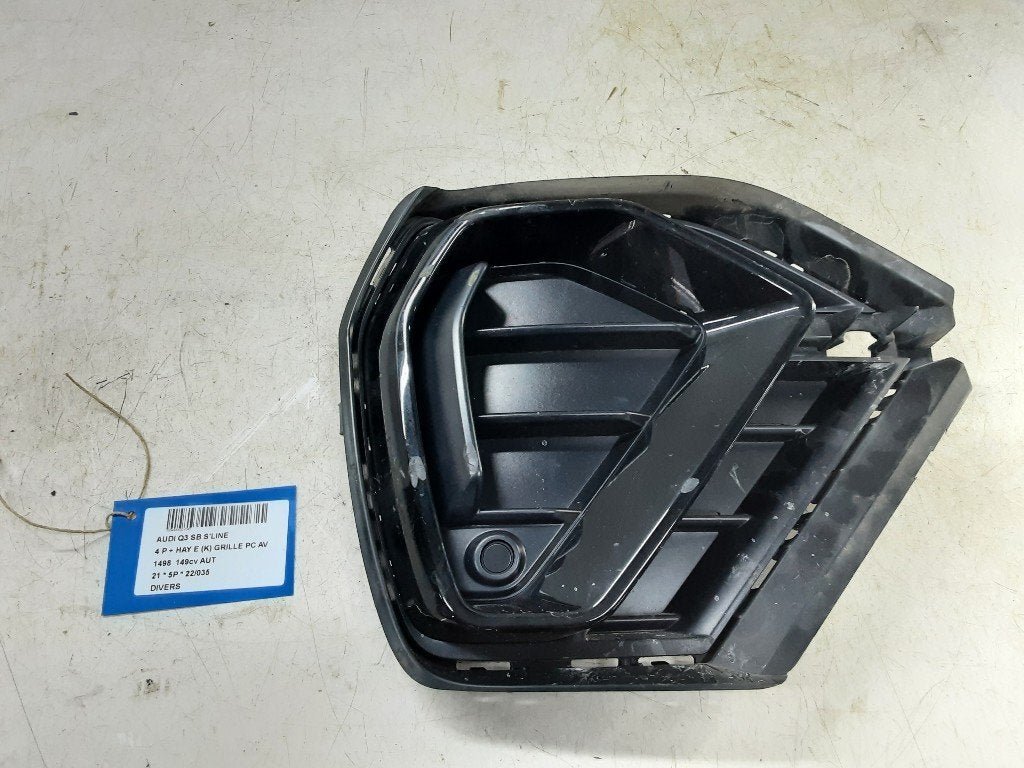 DIVERS DIVERS Audi Q3 Sportback (F3N) (83A807681D), Utilisé, Audi