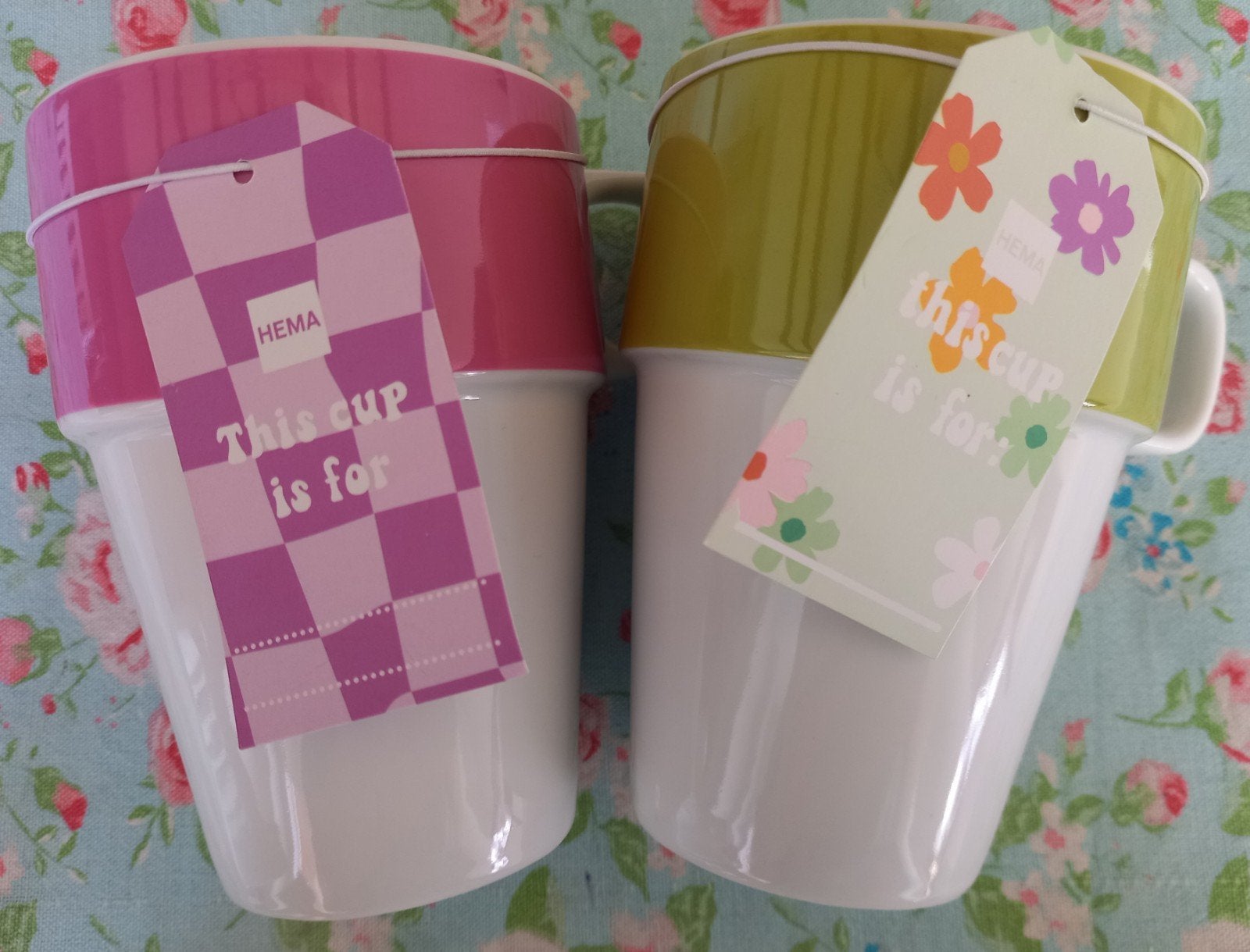 Twee grote mokken roze en lime, Enlèvement ou Envoi, Comme neuf, Mug