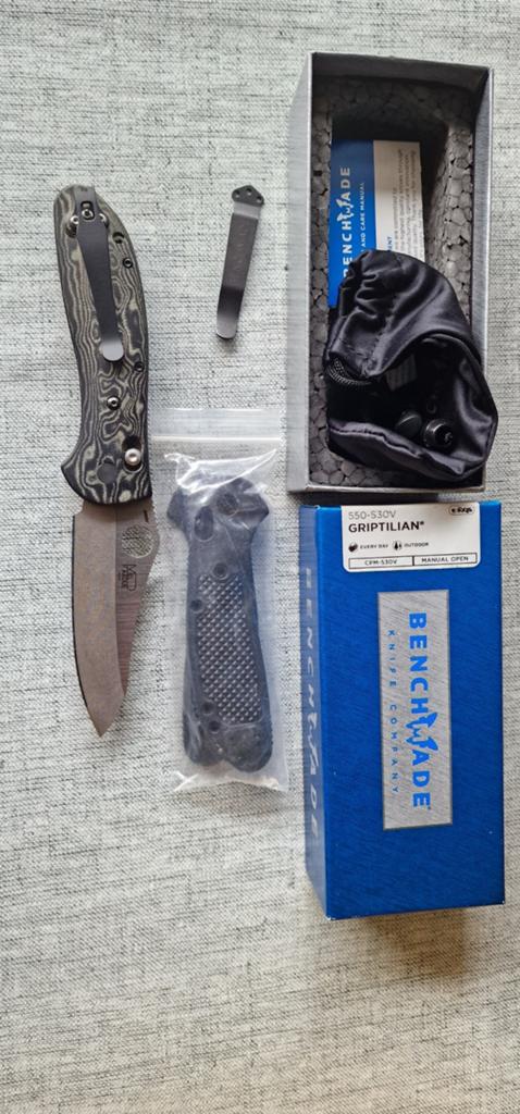 Couteau de poche Benchmade Griptilian, Caravanes & Camping, Outils de camping, Enlèvement