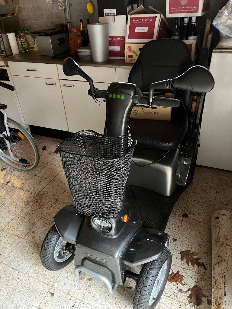 electrische scooter voor ouderen, Fietsen en Brommers, Ophalen, Zo goed als nieuw, MEZZO