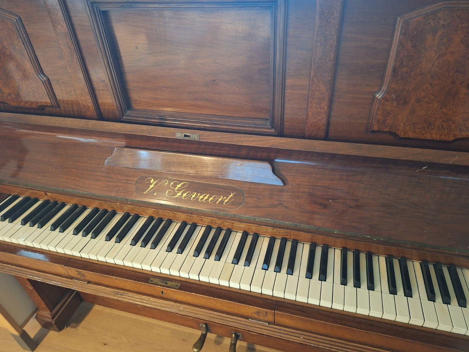 Piano gratis af te halen, Muziek en Instrumenten, Ophalen, Gebruikt, Bruin, Piano