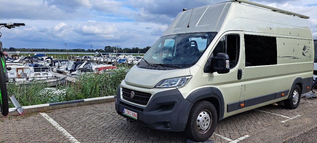 camper bus, Chemisch toilet, Buscamper of Camperbus, Fiat, 6 tot 7 meter