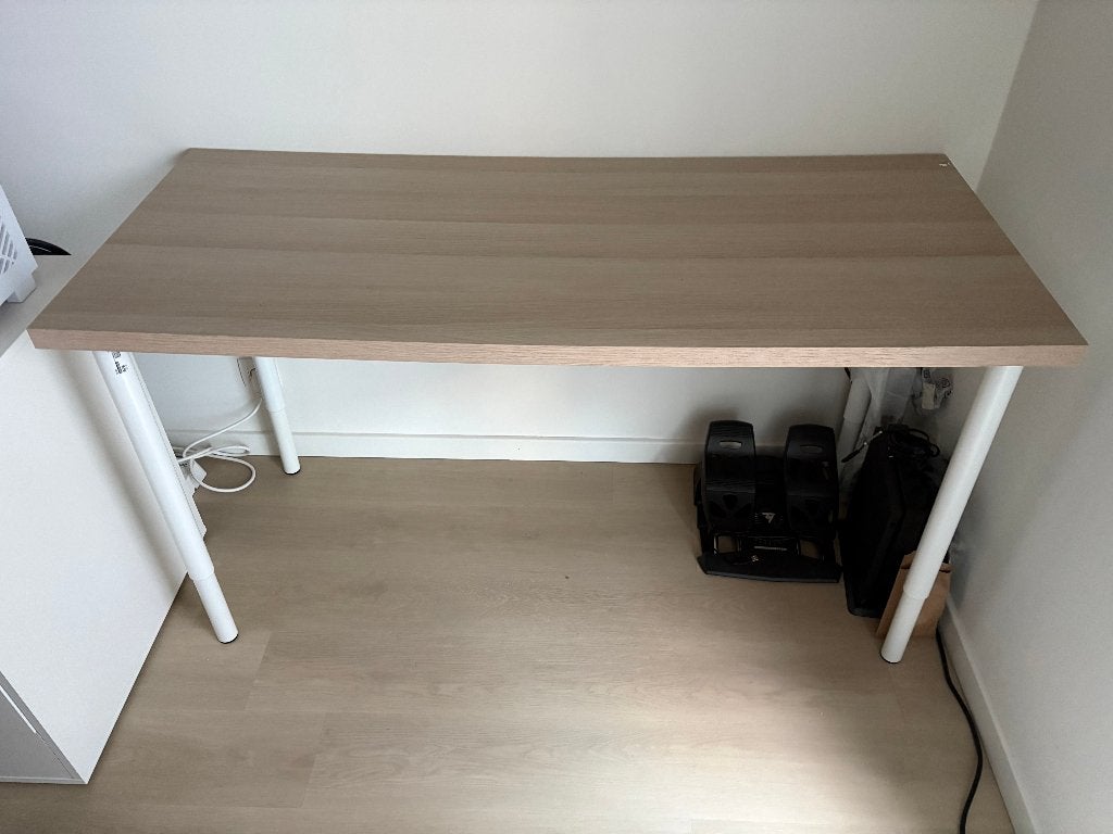 Ikea bureau 140cm, Ophalen, Demontabel, Spaanplaat of MDF, Zo goed als nieuw