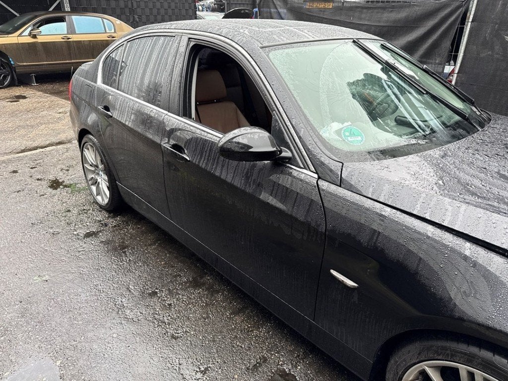 PORTIER RECHTS VOOR BMW 3 serie (E90) (|41515A2A386|), Gebruikt, Deur, BMW, Petuelring 130
80809  München, DE