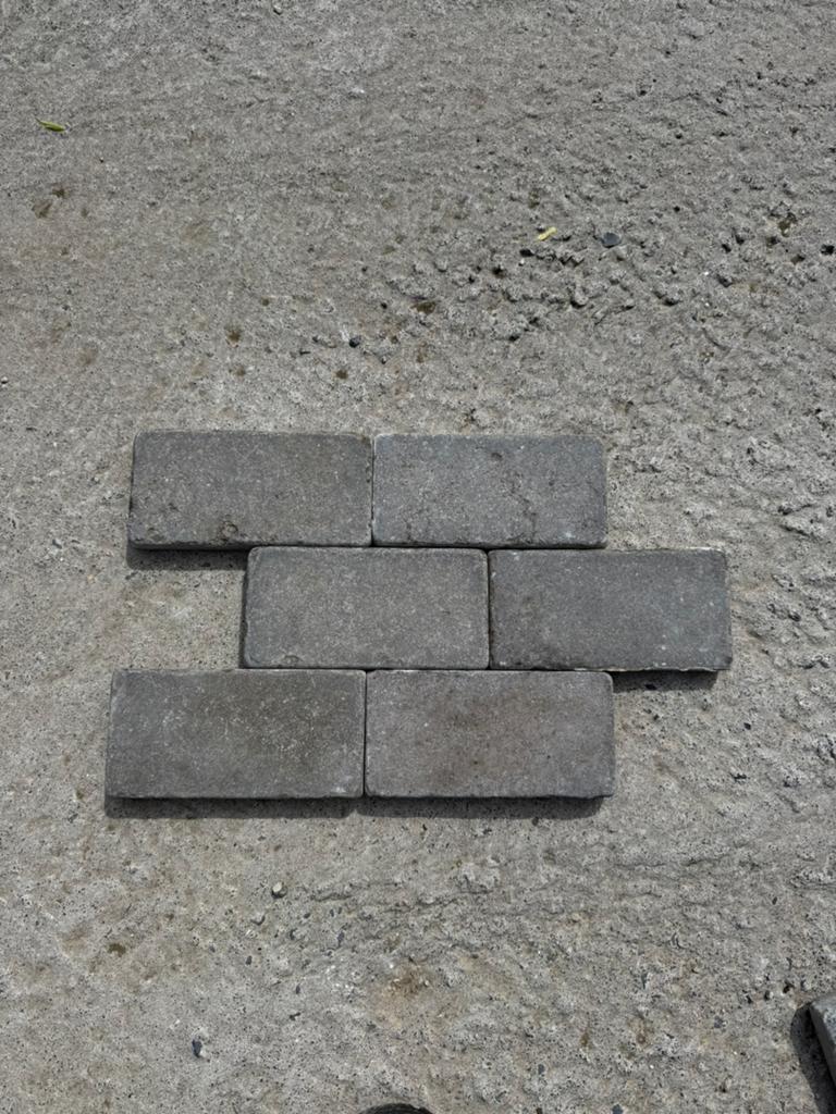 Blauwe steen klinkers, Tuin en Terras, Tegels en Klinkers, Ophalen, Gebruikt, Klinkers, Natuursteen