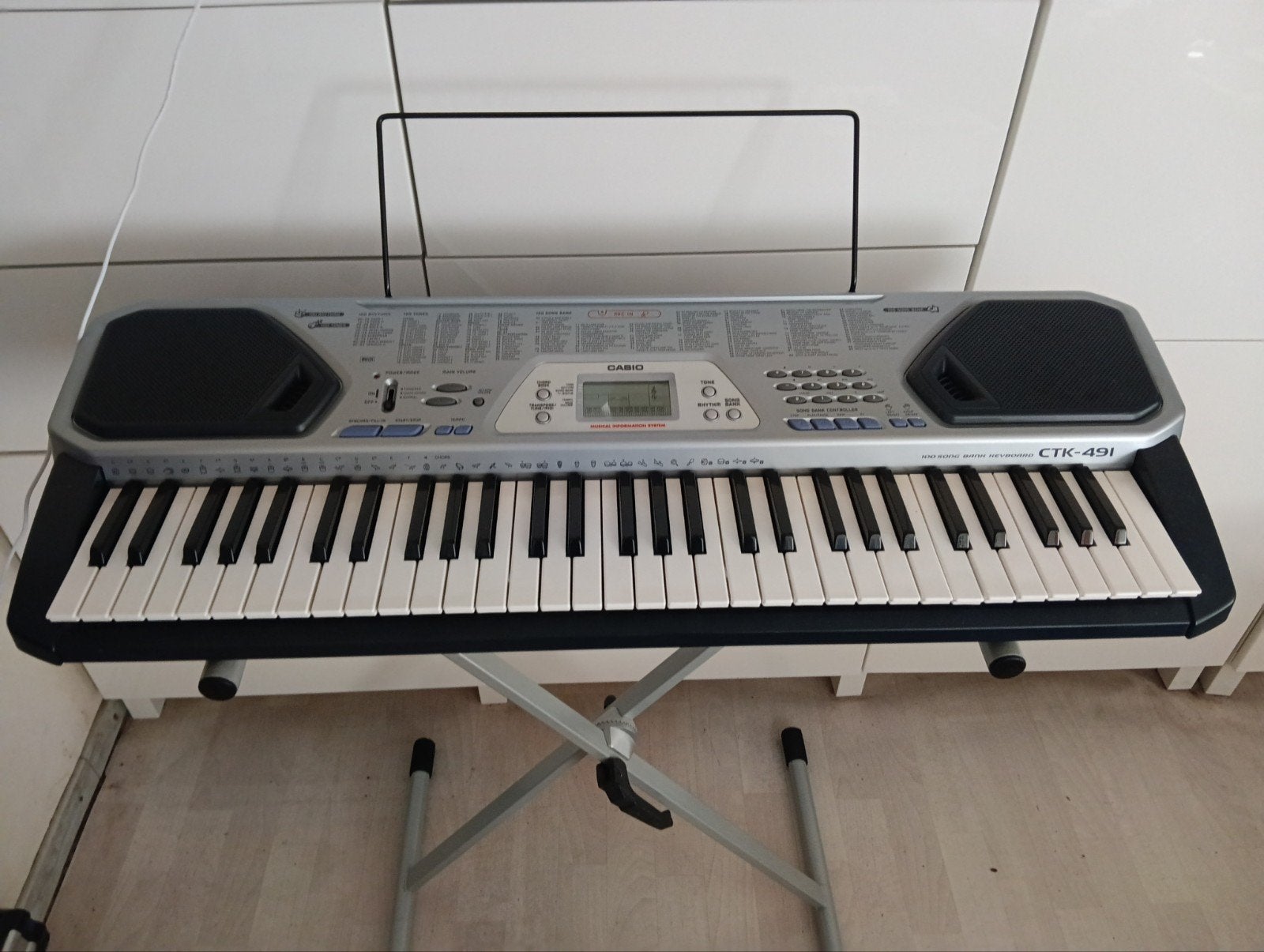 Casio CTK 491, goede staat, Muziek en Instrumenten, Ophalen, Casio, 61 toetsen, Met standaard