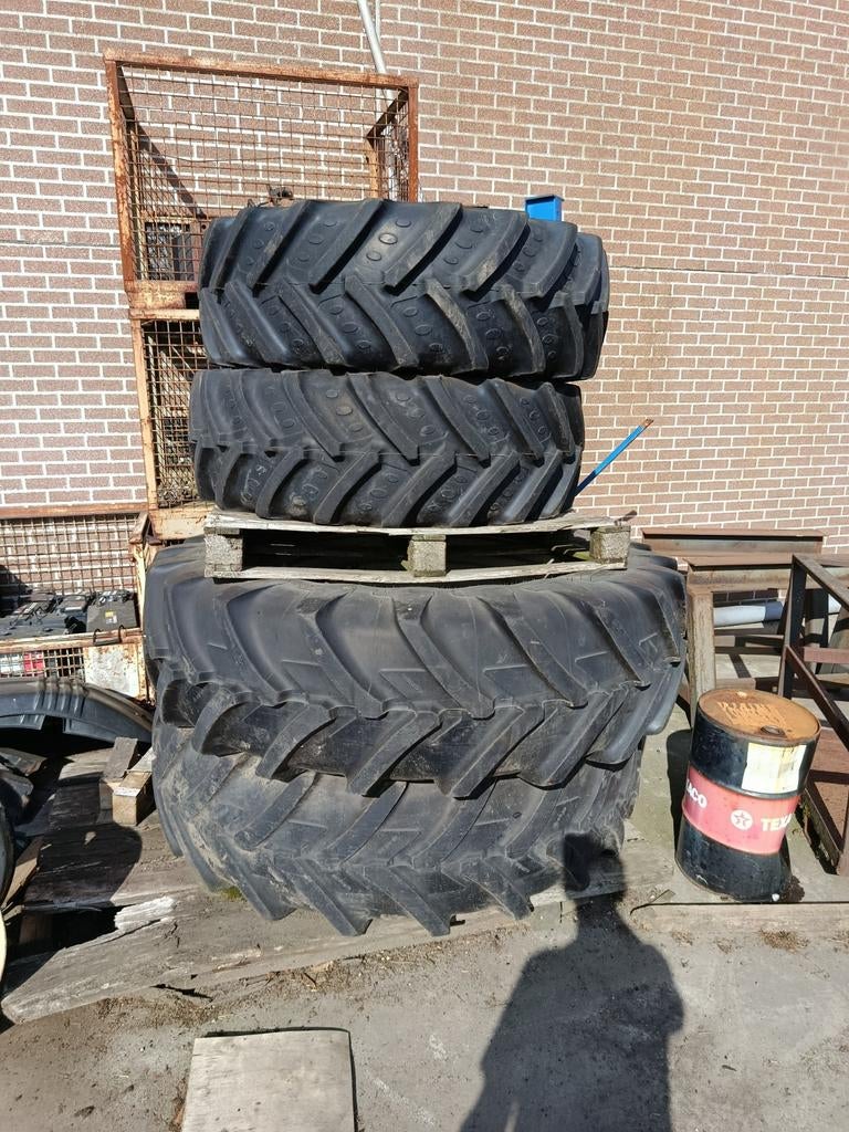 Set banden met velgen, Zakelijke goederen, Landbouw | Onderdelen | Banden, Velgen en Assen, Ophalen